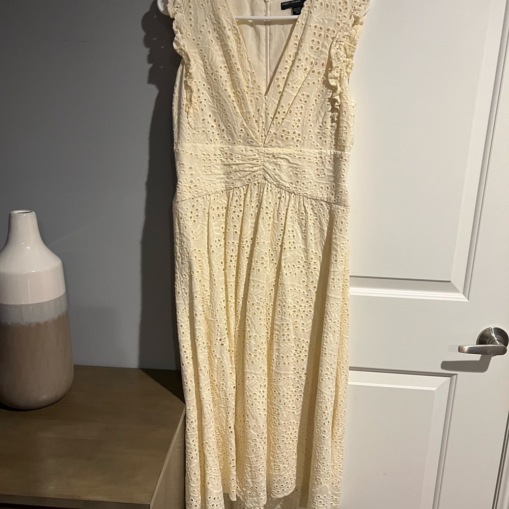 Maggy London Cream Flutter Sleeve Midi Dress